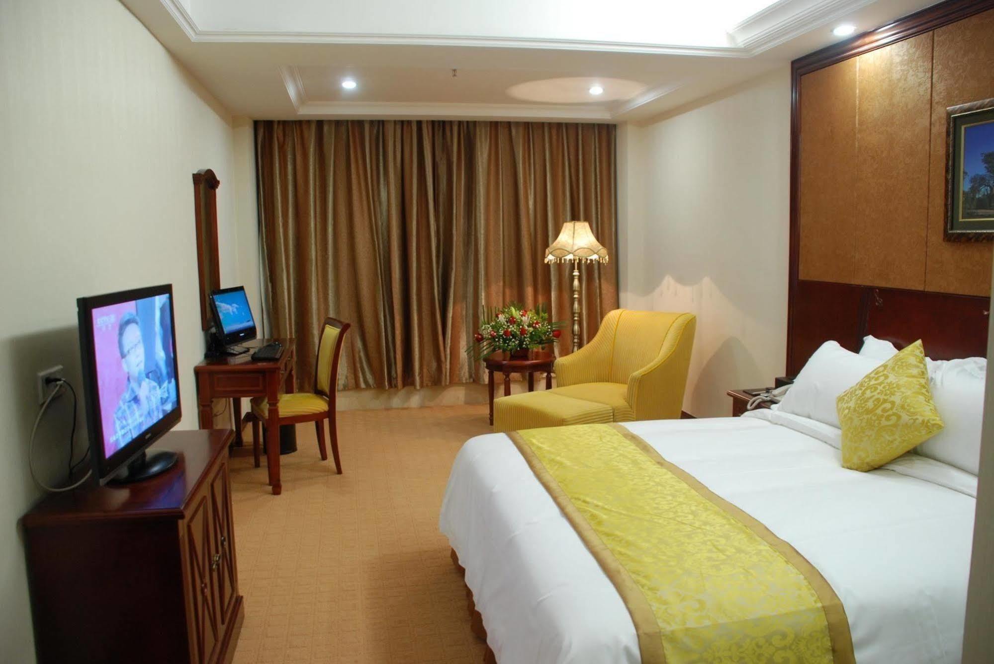 Vienna Hotel Shenzhen Pingdi Extérieur photo